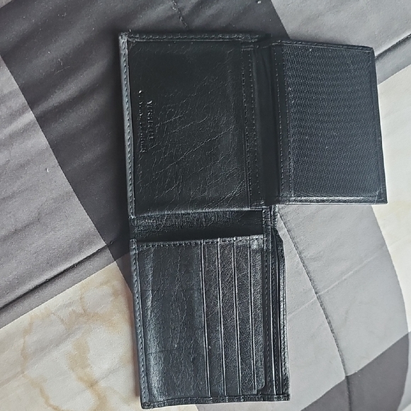 Vera Pelle Black Leather Card Holder - Picture 4 of 7
